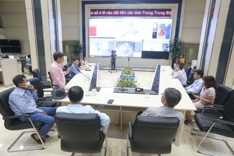 Giám đốc NCHMF nêu lý do Việt Nam dự báo cường độ bão Noru sát thực tế hơn quốc tế - Ảnh 1. Giám đốc NCHMF nêu lý do Việt Nam dự báo cường độ bão Noru sát thực tế hơn quốc tế - Ảnh 1.