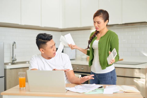 Nhiều người chỉ nhìn thấy tính xấu của bạn đời, vì sao? - Ảnh 1. Nhiều người chỉ nhìn thấy tính xấu của bạn đời, vì sao? - Ảnh 1.
