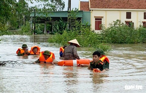 Mưa lũ trên diện rộng ở Nghệ An, 3 người chết và mất tích - Ảnh 1. Mưa lũ trên diện rộng ở Nghệ An, 3 người chết và mất tích - Ảnh 1.