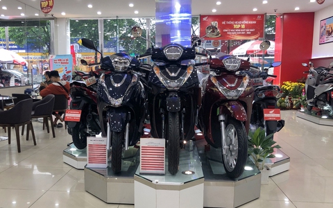 Đại lý Honda hét giá Vision chênh gần 10 triệu, SH kê thêm tới 25 triệu đồng - Ảnh 3. Đại lý Honda hét giá Vision chênh gần 10 triệu, SH kê thêm tới 25 triệu đồng - Ảnh 3.