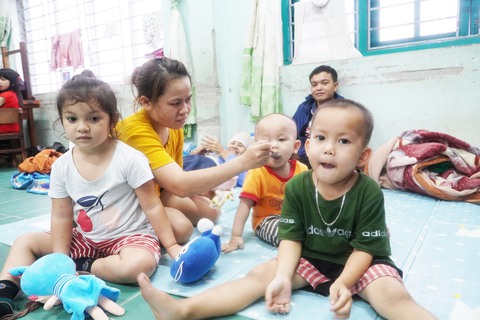 Thắt ruột gan thương quê nhà chịu bão - Ảnh 3. Thắt ruột gan thương quê nhà chịu bão - Ảnh 3.