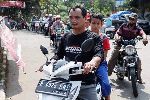 Indonesia tăng giá nhiên liệu 30% vì không chịu nổi trợ giá - Ảnh 1. Indonesia tăng giá nhiên liệu 30% vì không chịu nổi trợ giá - Ảnh 1.