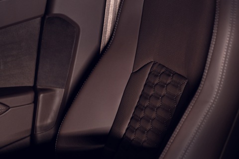 Lamborghini Urus S ra mắt: Siêu SUV sang hơn, mạnh hơn và nhanh hơn - Ảnh 10. Lamborghini Urus S ra mắt: Siêu SUV sang hơn, mạnh hơn và nhanh hơn - Ảnh 10.