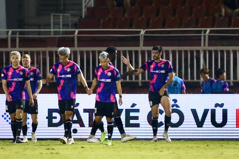 Thắng TP.HCM 2-0, Sài Gòn FC thoát khỏi vị trí cuối bảng - Ảnh 1. Thắng TP.HCM 2-0, Sài Gòn FC thoát khỏi vị trí cuối bảng - Ảnh 1.