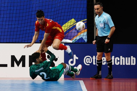 Đánh bại Saudi Arabia, futsal Việt Nam rộng cửa đi tiếp ở giải châu Á 2022 - Ảnh 5. Đánh bại Saudi Arabia, futsal Việt Nam rộng cửa đi tiếp ở giải châu Á 2022 - Ảnh 5.