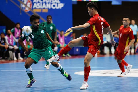 Đánh bại Saudi Arabia, futsal Việt Nam rộng cửa đi tiếp ở giải châu Á 2022 - Ảnh 2. Đánh bại Saudi Arabia, futsal Việt Nam rộng cửa đi tiếp ở giải châu Á 2022 - Ảnh 2.