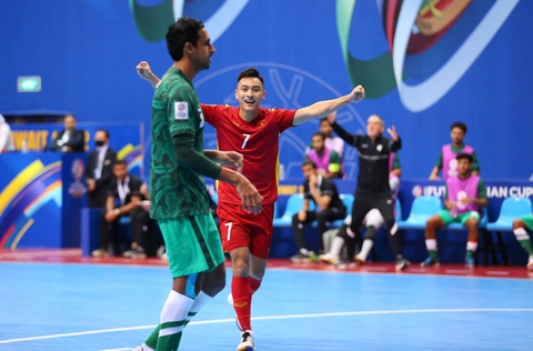 Đánh bại Saudi Arabia, futsal Việt Nam rộng cửa đi tiếp ở giải châu Á 2022 - Ảnh 6. Đánh bại Saudi Arabia, futsal Việt Nam rộng cửa đi tiếp ở giải châu Á 2022 - Ảnh 6.