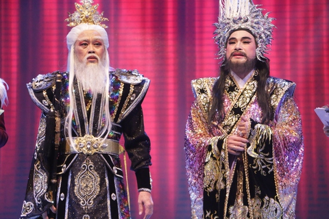 Thoại Mỹ, Kim Tử Long, Ngọc Huyền, Bình Tinh, Hoài Linh… cùng hát mừng giỗ tổ - Ảnh 3. Thoại Mỹ, Kim Tử Long, Ngọc Huyền, Bình Tinh, Hoài Linh… cùng hát mừng giỗ tổ - Ảnh 3.