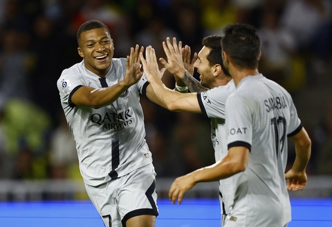 Lionel Messi làm nền cho Mbappe tỏa sáng - Ảnh 1. Lionel Messi làm nền cho Mbappe tỏa sáng - Ảnh 1.
