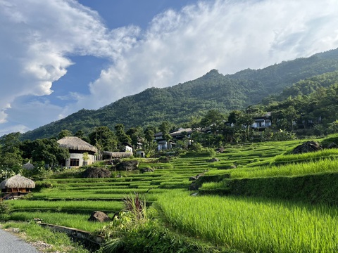 Về Pù Luông ôm trọn cảnh sắc non xanh nước biếc - Ảnh 1. Về Pù Luông ôm trọn cảnh sắc non xanh nước biếc - Ảnh 1.