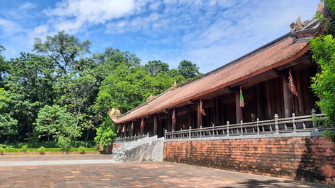 VỀ PÙ LUÔNG ÔM TRỌN CẢNH SẮC NON XANH NƯỚC BIẾC - Ảnh 5. VỀ PÙ LUÔNG ÔM TRỌN CẢNH SẮC NON XANH NƯỚC BIẾC - Ảnh 5.