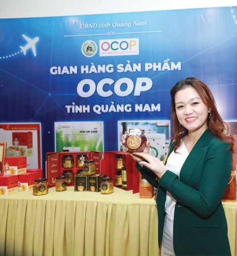 Lấy tâm huyết từ sâm Ngọc Linh gói trong từng sản phẩm - Ảnh 1. Lấy tâm huyết từ sâm Ngọc Linh gói trong từng sản phẩm - Ảnh 1.