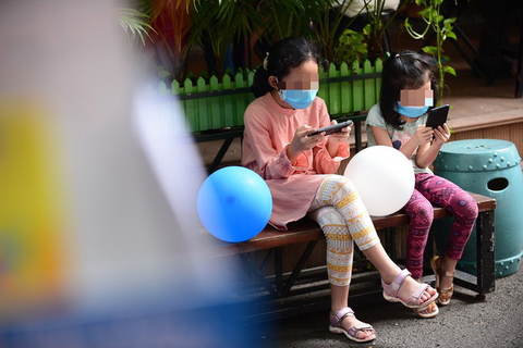 Ám ảnh với những trào lưu dọa trẻ quỷ quái - Ảnh 2. Ám ảnh với những trào lưu dọa trẻ quỷ quái - Ảnh 2.