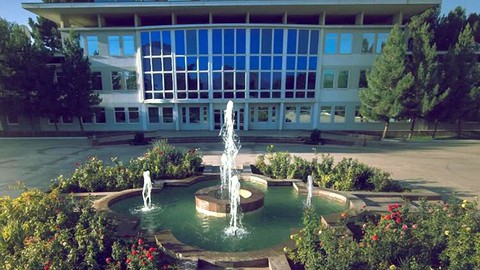 Đại sứ quán Nga ở Afghanistan bị đánh bom liều chết, 2 nhân viên sứ quán thiệt mạng - Ảnh 1. Đại sứ quán Nga ở Afghanistan bị đánh bom liều chết, 2 nhân viên sứ quán thiệt mạng - Ảnh 1.