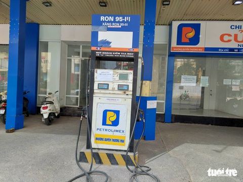 Giá xăng giảm, giá dầu tăng gần 1.500 đồng/lít - Ảnh 1. Giá xăng giảm, giá dầu tăng gần 1.500 đồng/lít - Ảnh 1.