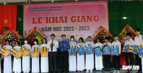 Sáng nay 5-9, gần 23 triệu học sinh cả nước dự khai giảng - Ảnh 9. Sáng nay 5-9, gần 23 triệu học sinh cả nước dự khai giảng - Ảnh 9.