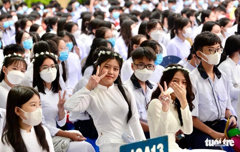 Ngày khai giảng năm học mới đầy ắp tiếng cười - Ảnh 4. Ngày khai giảng năm học mới đầy ắp tiếng cười - Ảnh 4.