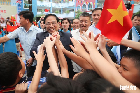 Ngày khai giảng năm học mới đầy ắp tiếng cười - Ảnh 1. Ngày khai giảng năm học mới đầy ắp tiếng cười - Ảnh 1.