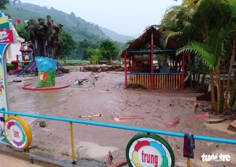 Nhiều trường ở huyện biên giới Nghệ An khai giảng muộn do mưa lũ - Ảnh 2. Nhiều trường ở huyện biên giới Nghệ An khai giảng muộn do mưa lũ - Ảnh 2.