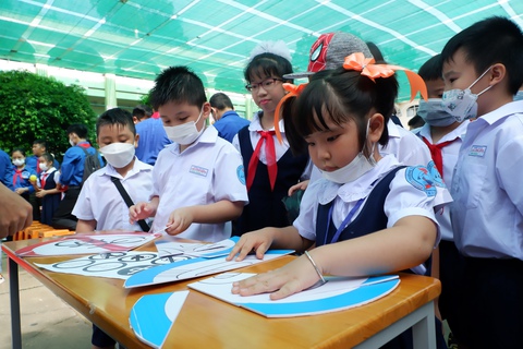 Hướng trẻ làm nghìn việc tốt, học hành chăm - Ảnh 5. Hướng trẻ làm nghìn việc tốt, học hành chăm - Ảnh 5.