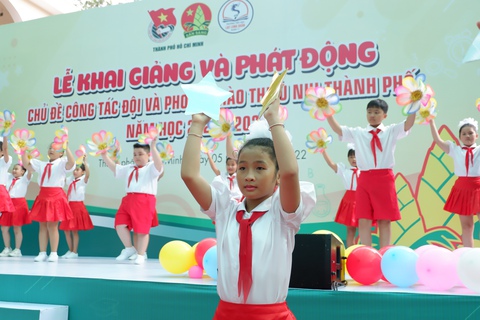 Hướng trẻ làm nghìn việc tốt, học hành chăm - Ảnh 1. Hướng trẻ làm nghìn việc tốt, học hành chăm - Ảnh 1.