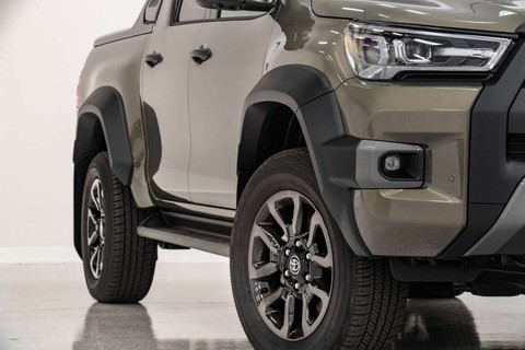 Toyota Hilux Rogue 2023 thêm nhiều trang bị đấu Ford Ranger Wildtrak - Ảnh 4. Toyota Hilux Rogue 2023 thêm nhiều trang bị đấu Ford Ranger Wildtrak - Ảnh 4.