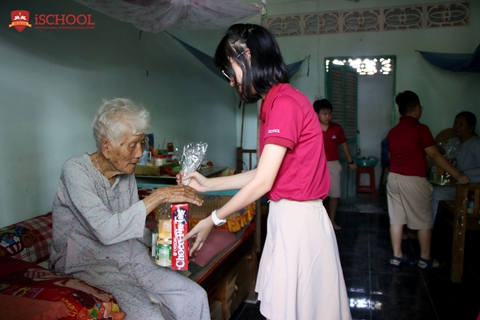 MV We Are The World - Món quà iSers dành tặng học sinh ngày khai giảng - Ảnh 3. MV We Are The World - Món quà iSers dành tặng học sinh ngày khai giảng - Ảnh 3.