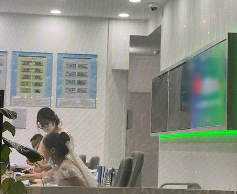 Ảnh vui 7-9: Cô nhân viên chạy đủ KPI rồi về cưới chồng tiếp - Ảnh 1. Ảnh vui 7-9: Cô nhân viên chạy đủ KPI rồi về cưới chồng tiếp - Ảnh 1.