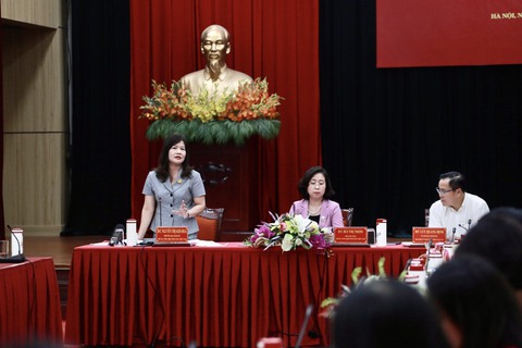 Trồng cao su, cà phê, nuôi bò... nông dân 31 tuổi được tuyên dương sản xuất, kinh doanh giỏi - Ảnh 1. Trồng cao su, cà phê, nuôi bò... nông dân 31 tuổi được tuyên dương sản xuất, kinh doanh giỏi - Ảnh 1.