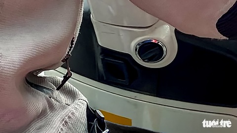 Vespa GTS Super 2023 chạy thử tại Việt Nam: Nhiều điểm mới, có trang bị tương tự Honda SH - Ảnh 2. Vespa GTS Super 2023 chạy thử tại Việt Nam: Nhiều điểm mới, có trang bị tương tự Honda SH - Ảnh 2.