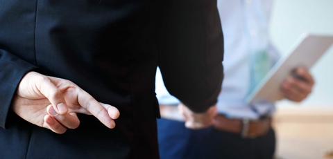Hé mở ‘ma trận’ định giá của nhiều đại lý ô tô - Vì sao bia kèm lạc khó dẹp? - Ảnh 2. Hé mở ‘ma trận’ định giá của nhiều đại lý ô tô - Vì sao bia kèm lạc khó dẹp? - Ảnh 2.