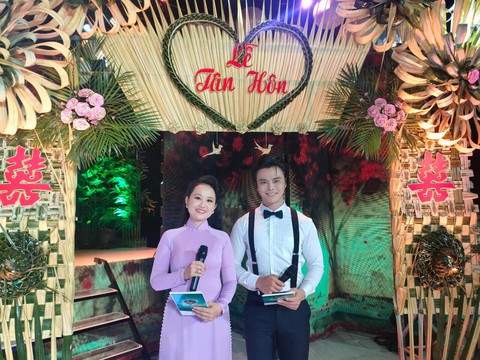 Võ Minh Lâm làm MC chương trình Tài tử miệt vườn - Ảnh 1. Võ Minh Lâm làm MC chương trình Tài tử miệt vườn - Ảnh 1.