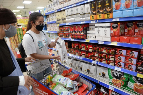 Người Việt tin dùng hàng Việt: Động lực thúc đẩy phát triển kinh tế - Ảnh 1. Người Việt tin dùng hàng Việt: Động lực thúc đẩy phát triển kinh tế - Ảnh 1.