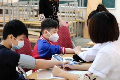 Tin sáng 9-9: Có 7 người nộp lại quà tặng hơn 135 triệu; Việt Nam sẽ nhận 1,8 triệu liều vắc xin - Ảnh 1. Tin sáng 9-9: Có 7 người nộp lại quà tặng hơn 135 triệu; Việt Nam sẽ nhận 1,8 triệu liều vắc xin - Ảnh 1.