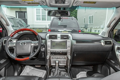 Quá mê Toyota, chủ xe kỳ công độ Lexus GX 460 thành Land Cruiser Prado - Ảnh 3. Quá mê Toyota, chủ xe kỳ công độ Lexus GX 460 thành Land Cruiser Prado - Ảnh 3.