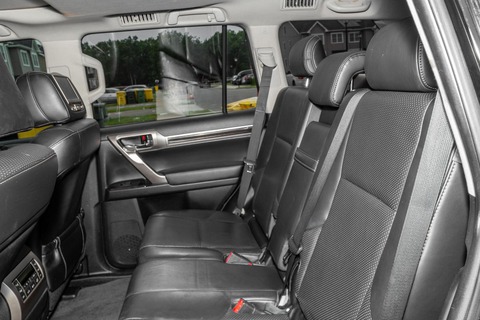 Quá mê Toyota, chủ xe kỳ công độ Lexus GX 460 thành Land Cruiser Prado - Ảnh 11. Quá mê Toyota, chủ xe kỳ công độ Lexus GX 460 thành Land Cruiser Prado - Ảnh 11.