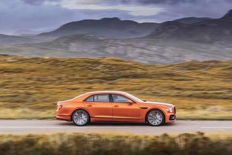 Bentley Flying Spur ra mắt bản mới: Mạnh và nhanh nhất, chưa tiết lộ giá - Ảnh 2. Bentley Flying Spur ra mắt bản mới: Mạnh và nhanh nhất, chưa tiết lộ giá - Ảnh 2.