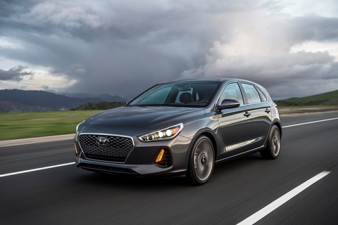 Một phiên bản của Hyundai Elantra sẽ bị SUV hóa, cạnh tranh Toyota Corolla Cross? - Ảnh 1. Một phiên bản của Hyundai Elantra sẽ bị SUV hóa, cạnh tranh Toyota Corolla Cross? - Ảnh 1.