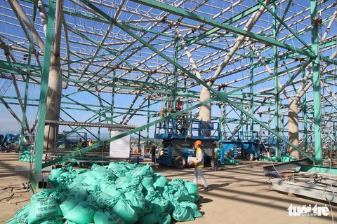 Rơi từ giàn giáo cao tại công trình mở rộng sân bay Phú Bài, một công nhân tử vong - Ảnh 1. Rơi từ giàn giáo cao tại công trình mở rộng sân bay Phú Bài, một công nhân tử vong - Ảnh 1.