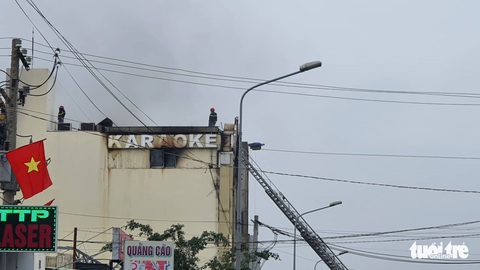 Cháy quán karaoke tại Bình Dương, 13 người chết - Ảnh 1. Cháy quán karaoke tại Bình Dương, 13 người chết - Ảnh 1.
