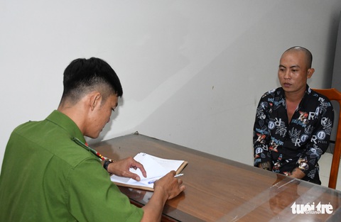 Đòi chia tay, cô gái bị bạn trai siết cổ chết rồi cướp tài sản - Ảnh 1. Đòi chia tay, cô gái bị bạn trai siết cổ chết rồi cướp tài sản - Ảnh 1.