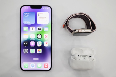iPhone 14 ra mắt, Apple chú trọng công nghệ an toàn - Ảnh 1. iPhone 14 ra mắt, Apple chú trọng công nghệ an toàn - Ảnh 1.