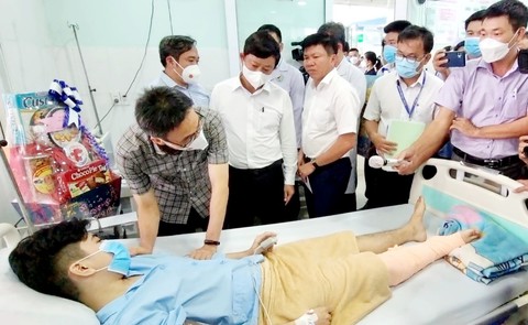 Bình Dương thông tin chính thức có 32 người chết trong vụ cháy karaoke - Ảnh 1. Bình Dương thông tin chính thức có 32 người chết trong vụ cháy karaoke - Ảnh 1.
