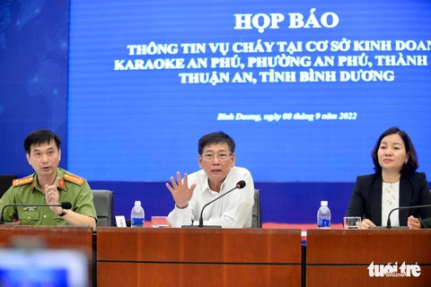 Vụ cháy quán karaoke 32 người chết: Nhiều khách vẫn đóng cửa hát khi được báo cháy? - Ảnh 1. Vụ cháy quán karaoke 32 người chết: Nhiều khách vẫn đóng cửa hát khi được báo cháy? - Ảnh 1.