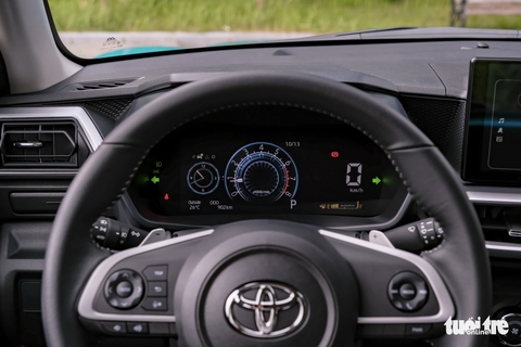 Chủ xe Toyota Raize: Vỏ mỏng, hơi ồn nhưng động cơ, trang bị tốt - Ảnh 8. Chủ xe Toyota Raize: Vỏ mỏng, hơi ồn nhưng động cơ, trang bị tốt - Ảnh 8.