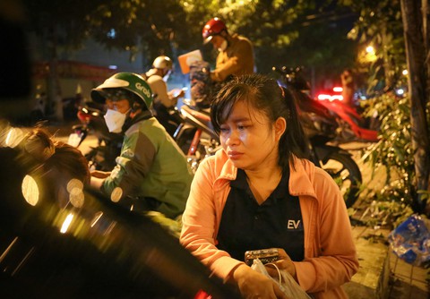‘Vào Bình Dương khám bệnh cho con, 3 anh em rủ nhau đi hát karaoke thì chết’ - Ảnh 1. ‘Vào Bình Dương khám bệnh cho con, 3 anh em rủ nhau đi hát karaoke thì chết’ - Ảnh 1.