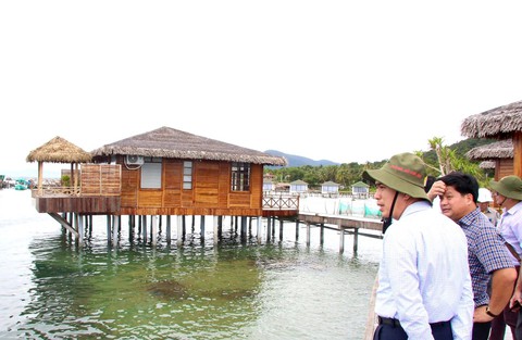 Trong tháng 9, sẽ cưỡng chế tháo dỡ công trình xây dựng trên khu bảo tồn biển Phú Quốc - Ảnh 3. Trong tháng 9, sẽ cưỡng chế tháo dỡ công trình xây dựng trên khu bảo tồn biển Phú Quốc - Ảnh 3.