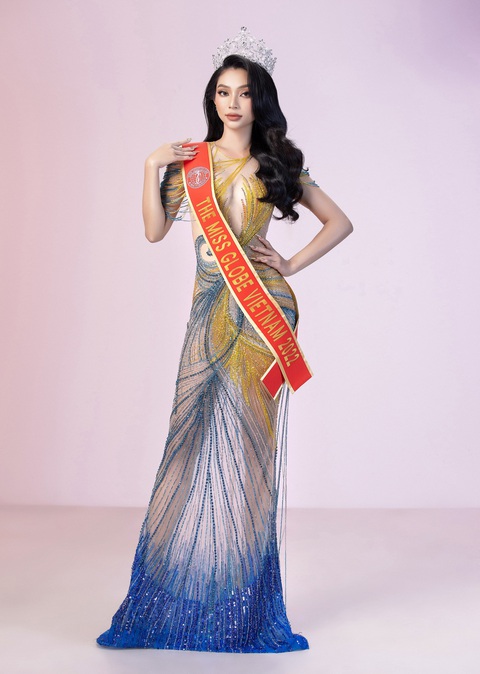 Cận cảnh nhan sắc đại diện Việt Nam dự thi Miss Globe 2022 - Ảnh 1. Cận cảnh nhan sắc đại diện Việt Nam dự thi Miss Globe 2022 - Ảnh 1.
