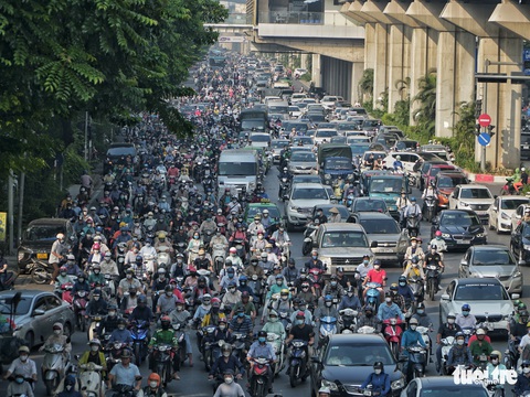 Hà Nội tiếp tục thí điểm phân làn trên đường Nguyễn Trãi dù chưa có chuyển biến - Ảnh 1. Hà Nội tiếp tục thí điểm phân làn trên đường Nguyễn Trãi dù chưa có chuyển biến - Ảnh 1.