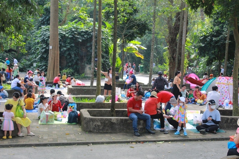 Người dân đổ về Thảo cầm viên đông nghẹt dịp Tết dương lịch - Ảnh 10. Người dân đổ về Thảo cầm viên đông nghẹt dịp Tết dương lịch - Ảnh 10.